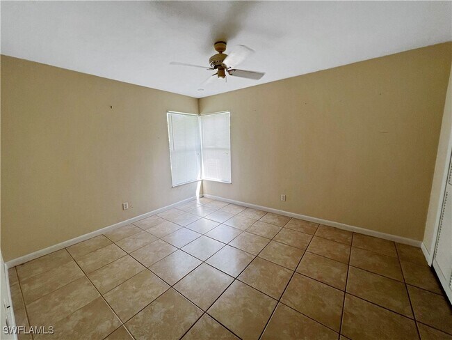 property at 2831 SE 19th Pl