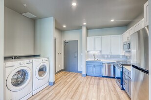 Los Altos in Aurora, CO - Building Photo