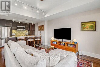 131 Holland Ave in Ottawa, ON - Building Photo - Building Photo