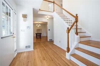460 Stone Rd in Pittsford, NY - Building Photo - Building Photo