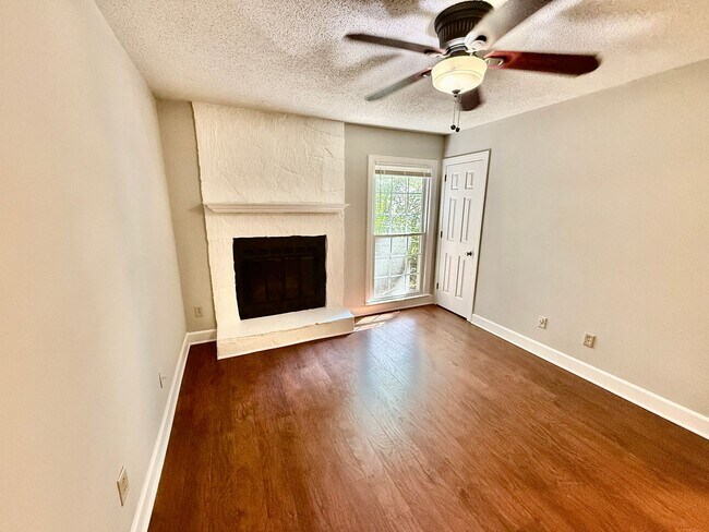 2107 Epworth Dr NE in Huntsville, AL - Building Photo - Building Photo