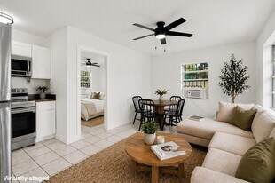 105 NW 7th Ave in Homestead, FL - Building Photo