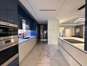 1380 Stillwater Dr in Miami Beach, FL - Building Photo - Building Photo