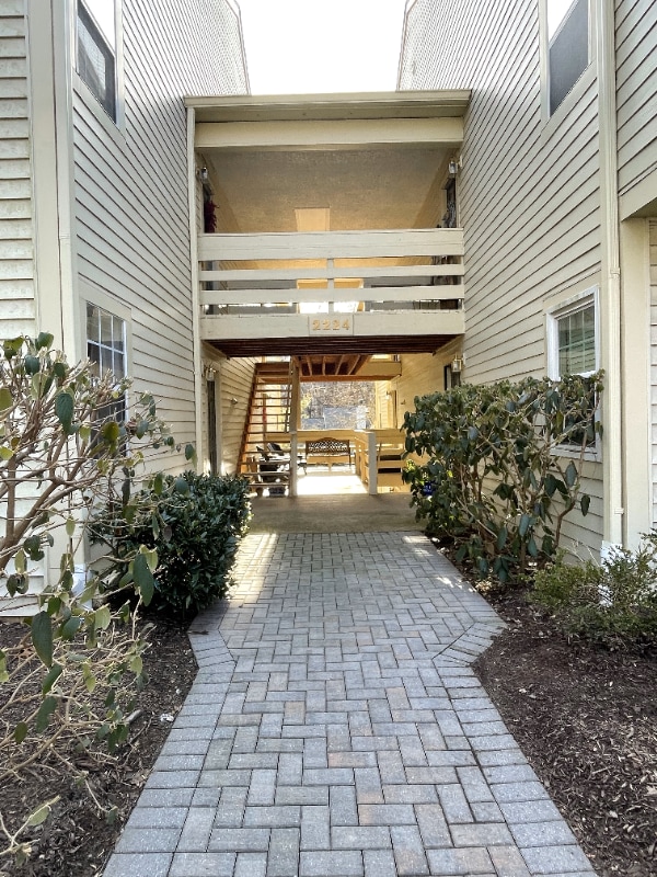 property at 2224 Springwood Dr
