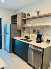 8333 Harding Ave in Miami Beach, FL - Building Photo - Building Photo