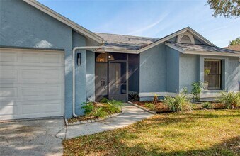 1925 Brookstone Way in Clearwater, FL - Building Photo - Building Photo