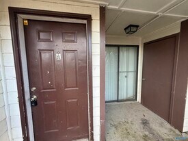 3925 Highridge Dr SW in Huntsville, AL - Building Photo