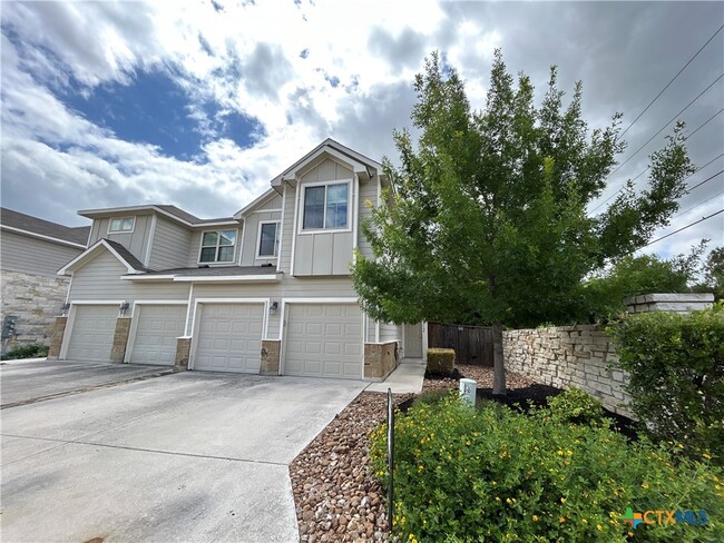 712 Gristmill Dr in New Braunfels, TX - Building Photo - Building Photo