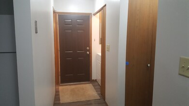 858 Woodgate Dr in St. Paul, MN - Foto de edificio - Building Photo