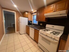 80 Grassy Plain St in Bethel, CT - Building Photo - Building Photo