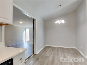 101 N Lakeside Dr in Smithfield, NC - Building Photo - Building Photo