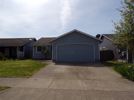 3250 SE Harvard Ave in Albany, OR - Building Photo
