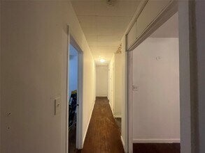 42 Peeker Ave in Mastic Beach, NY - Building Photo - Building Photo