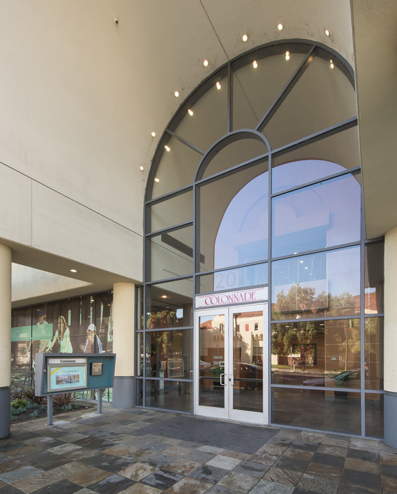 The Colonnade Apartments in San Jose, CA - Foto de edificio