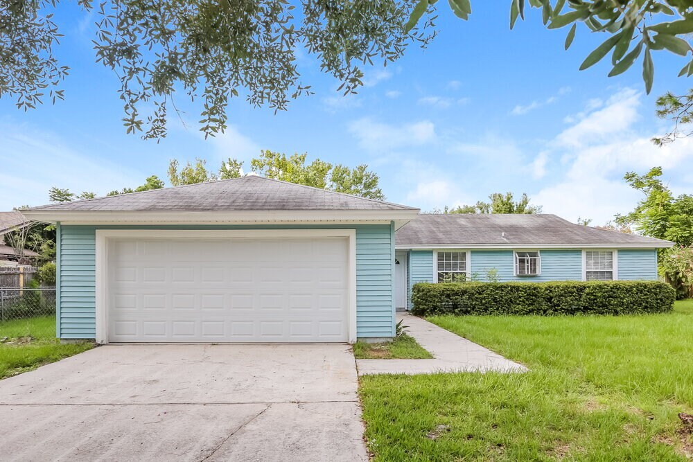 3709 Foxcroft Rd in Jacksonville, FL - Building Photo