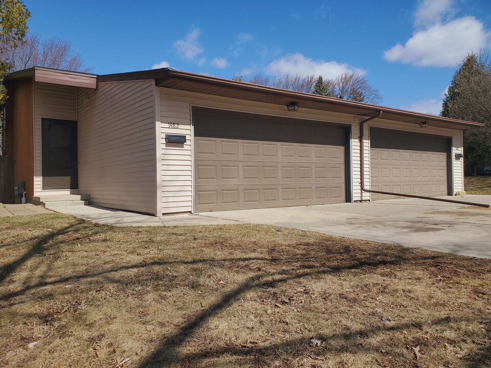 1480-1482-1482 Liberty St in Green Bay, WI - Building Photo