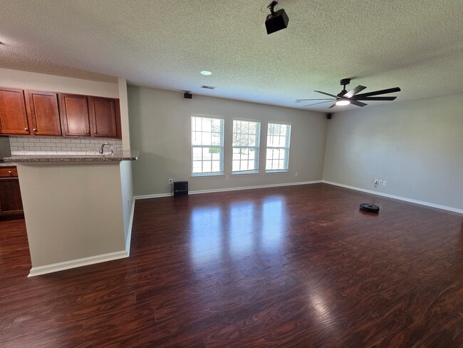 208 Maypop Dr in Goose Creek, SC - Building Photo - Building Photo