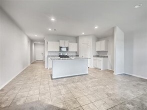 16613 Geskey Dr in Justin, TX - Building Photo - Building Photo