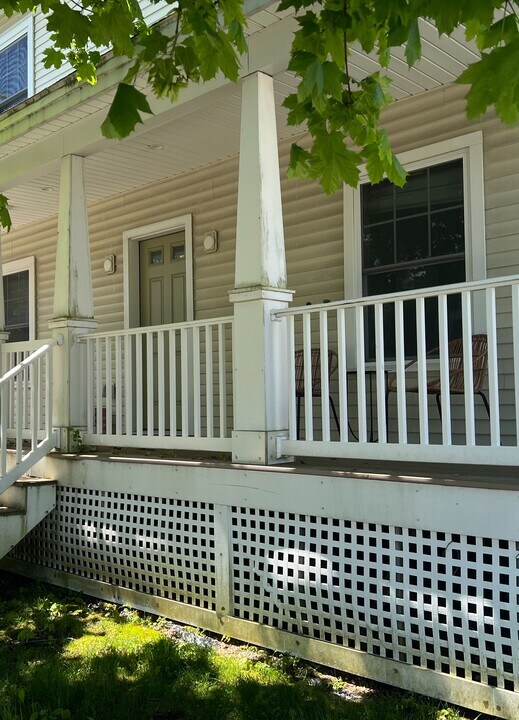 30 Spruce St in Bangor, ME - Building Photo