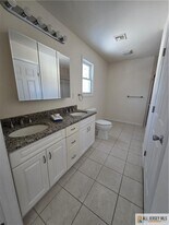 24 James Ave in Old Bridge, NJ - Building Photo