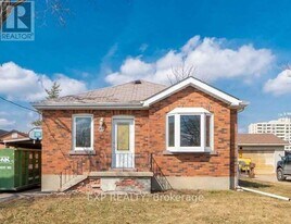 204 John St in Brampton, ON - Building Photo