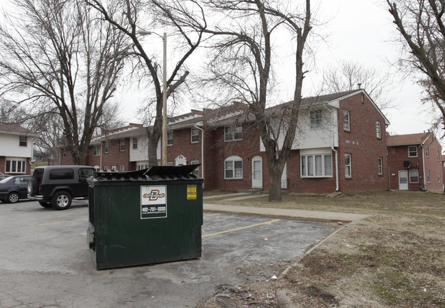 Brickstone Townhomes in Omaha, NE - Foto de edificio - Building Photo