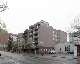 Concept One Apartments in Seattle, WA - Building Photo - Building Photo