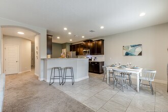1179 Ranch Falls in San Antonio, TX - Building Photo - Building Photo