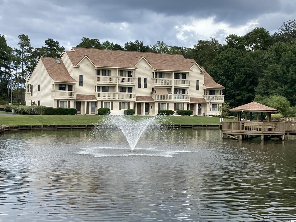 510 Fairwood Lakes Dr, Unit 15A in Myrtle Beach, SC - Foto de edificio