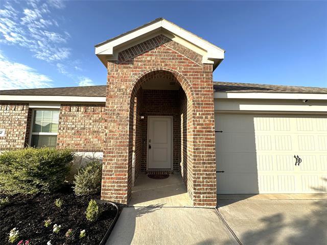 957 Glover Dr in Aubrey, TX - Foto de edificio - Building Photo