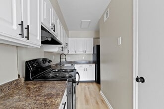 The Prairies Apartment Homes in Indianapolis, IN - Foto de edificio - Building Photo