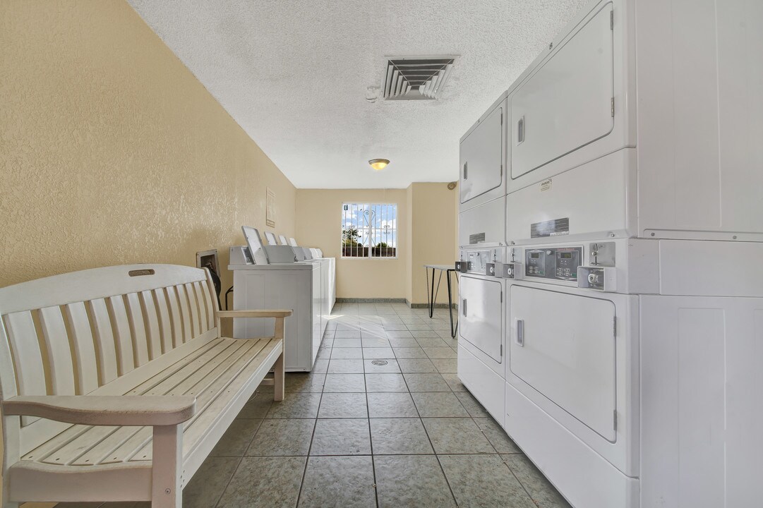 Vista Ventana Apartments Photo