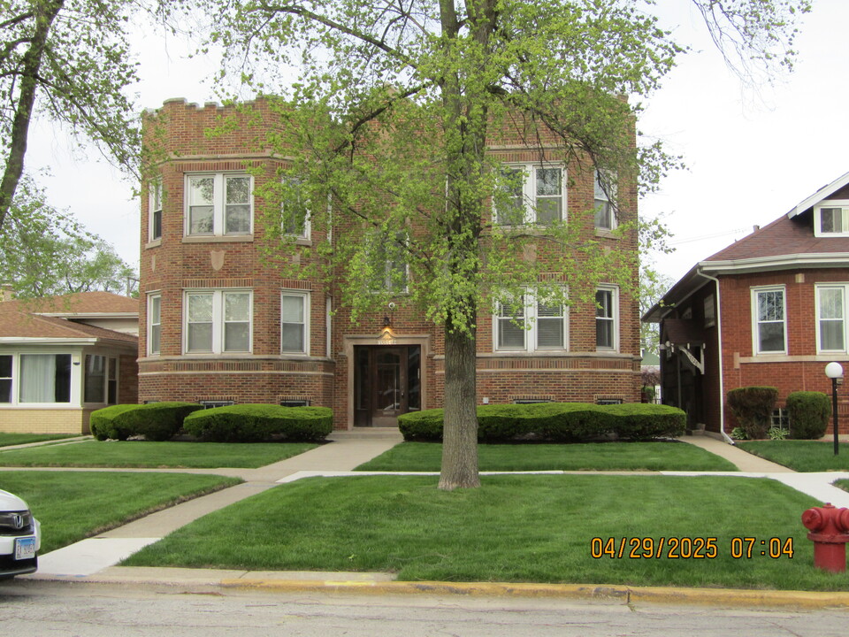 7730 S Michigan Ave, Unit 1st Floor in Chicago, IL - Building Photo