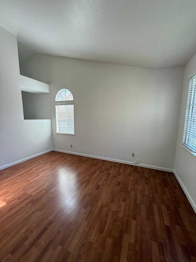 690 Laurelwood Cir in Vacaville, CA - Building Photo - Building Photo