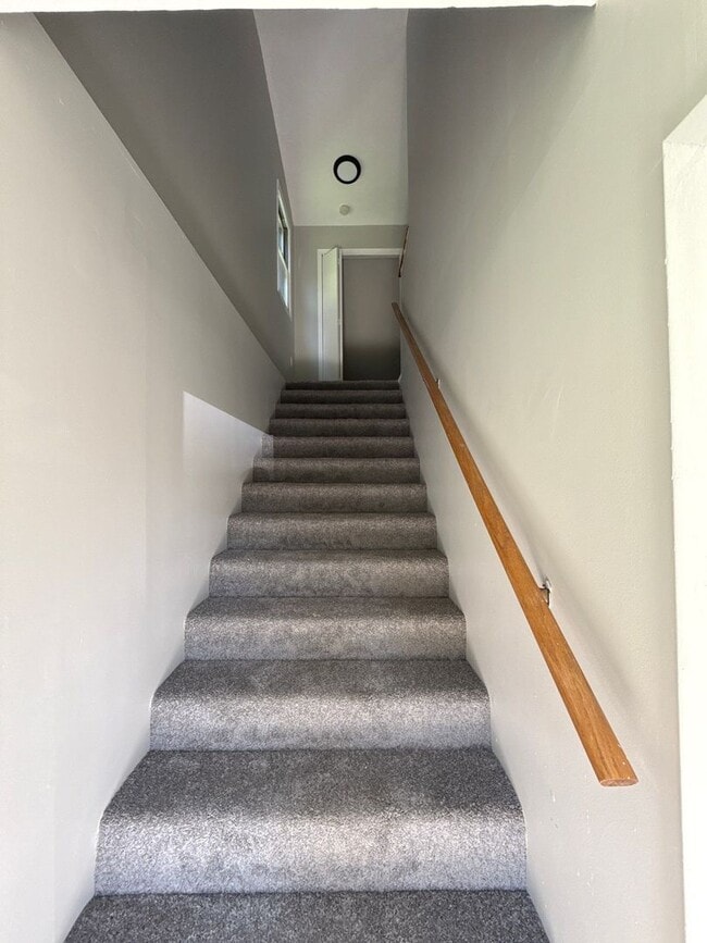 12102 Belair Rd in Kingsville, MD - Foto de edificio - Building Photo