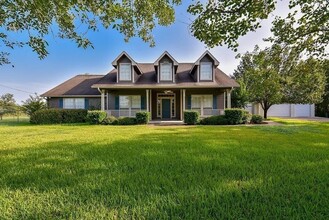 2811 County Rd 64 in Rosharon, TX - Building Photo - Building Photo