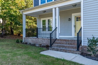 5001 Dampier Ct in Chester, VA - Building Photo - Building Photo