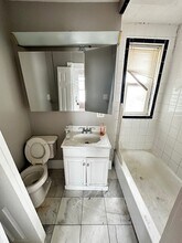 35 Adamson St, Unit #3 in Boston, MA - Foto de edificio - Building Photo