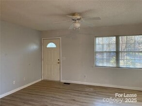 104 Pepper Cir in Mooresville, NC - Building Photo - Building Photo
