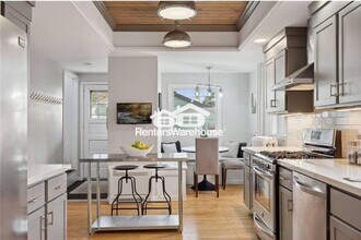 1031 St Clair Ave in St. Paul, MN - Building Photo - Building Photo
