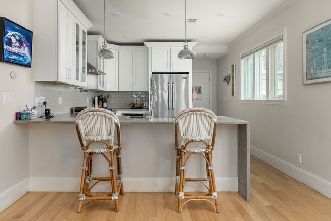 8 Hamilton Rd, Unit #8 in Somerville, MA - Foto de edificio - Building Photo