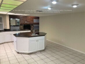 2998 Farnham Way in Clearwater, FL - Building Photo - Building Photo