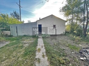 310 S Edmunds St in Mitchell, SD - Building Photo - Building Photo