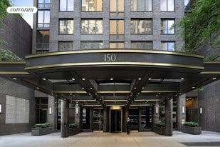 150 E 57th St in New York, NY - Building Photo