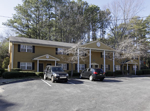 Cobblestone Apartments in Marietta, GA - Building Photo - Building Photo