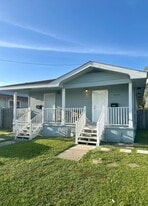 5128 Oak Dr in Marrero, LA - Building Photo