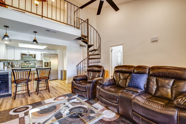 1351 N Pleasant Dr