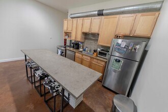 2931 E 12th St in Austin, TX - Building Photo - Building Photo