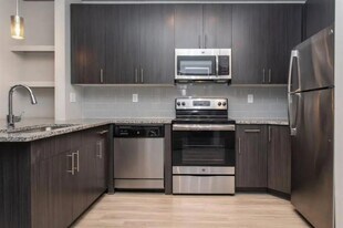 185 Cliftwood Dr NE in Sandy Springs, GA - Building Photo