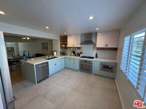 4616 Glencoe Ave in Marina Del Rey, CA - Building Photo - Building Photo